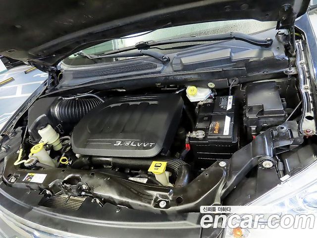 Chrysler Grand Voyager 2014 — photo 19