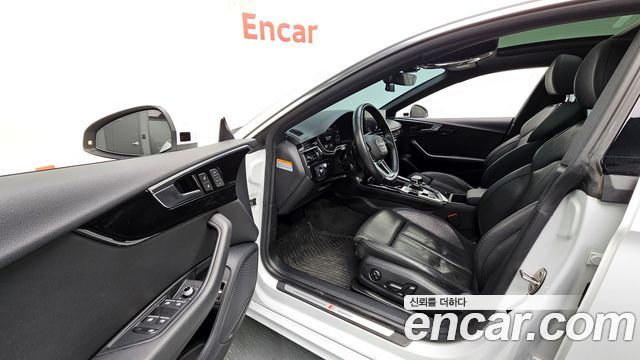 Audi A5 2022 — photo 10