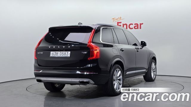 Volvo XC90 2017 — photo 2