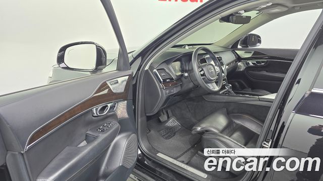 Volvo XC90 2017 — photo 10