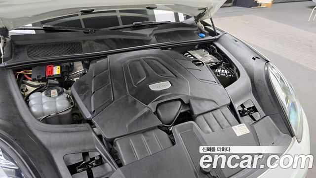 Porsche Cayenne 2019 — photo 6