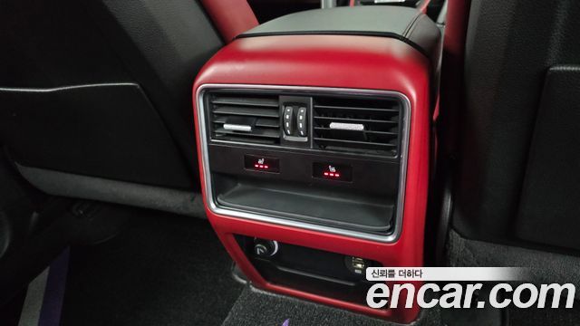 Porsche Cayenne 2019 — photo 19