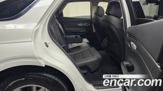 Genesis GV70 2022 — photo 12