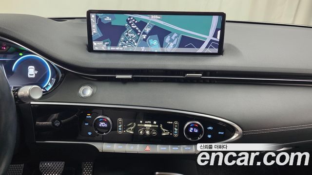 Genesis GV70 2022 — photo 15