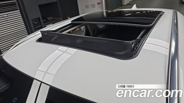 Genesis GV70 2022 — photo 19
