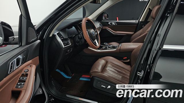 BMW X5 2022 — photo 11