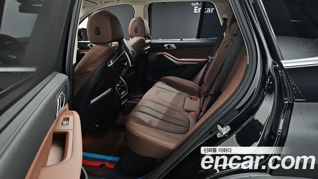 BMW X5 2022 — photo 12