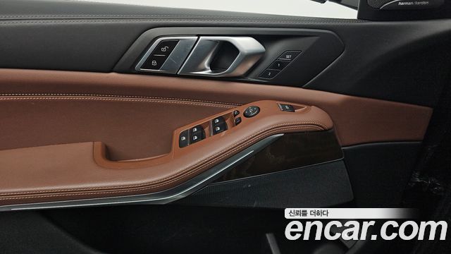 BMW X5 2022 — photo 17