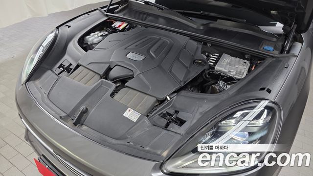 Porsche Cayenne 2021 — photo 6