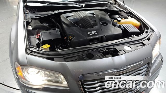 Chrysler 300C 2013 — photo 6