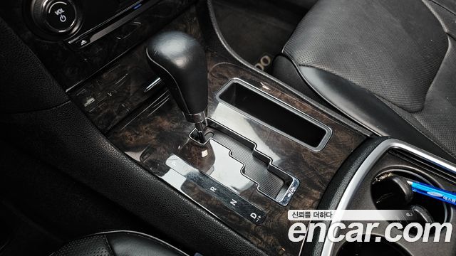 Chrysler 300C 2013 — photo 9