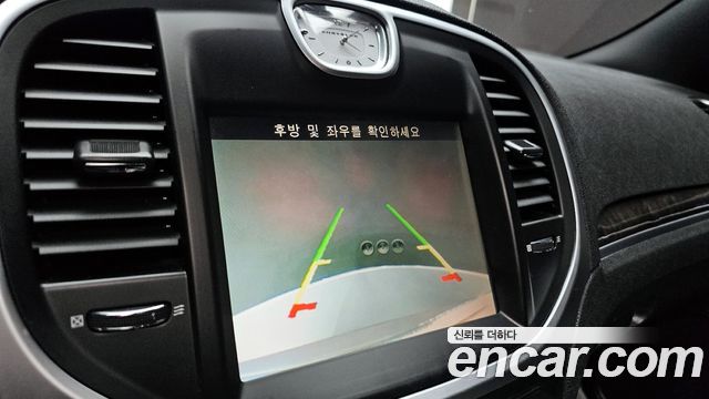 Chrysler 300C 2013 — photo 15