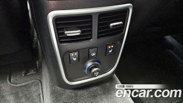 Chrysler 300C 2013 — photo 19