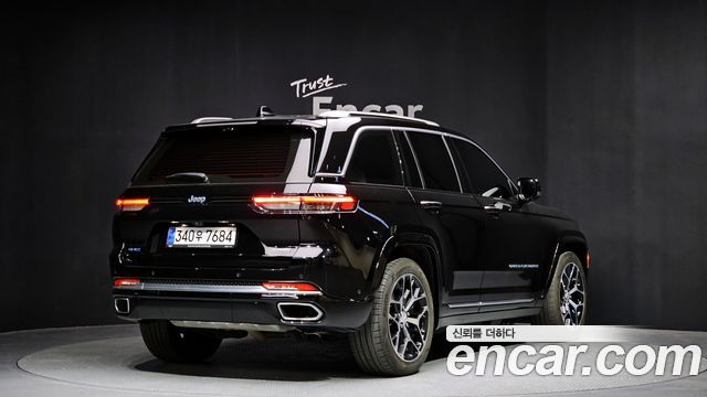 Jeep Cherokee 2023 — photo 2