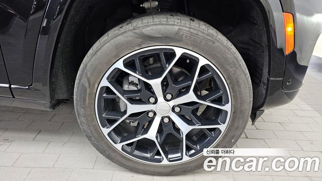 Jeep Cherokee 2023 — photo 5