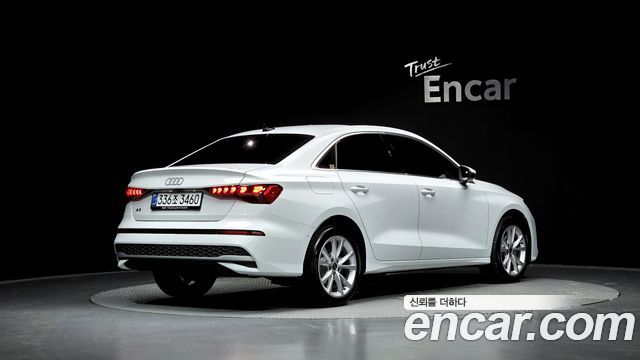 Audi A3 2025 — photo 2