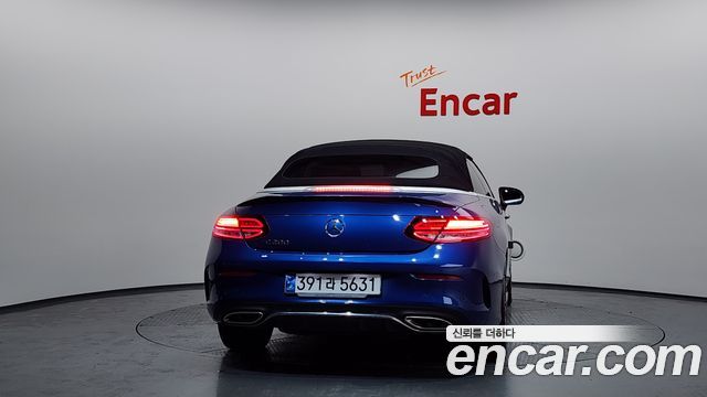 Mercedes-Benz C-Class 2022 — photo 4