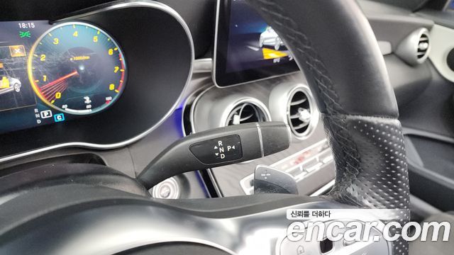 Mercedes-Benz C-Class 2022 — photo 9