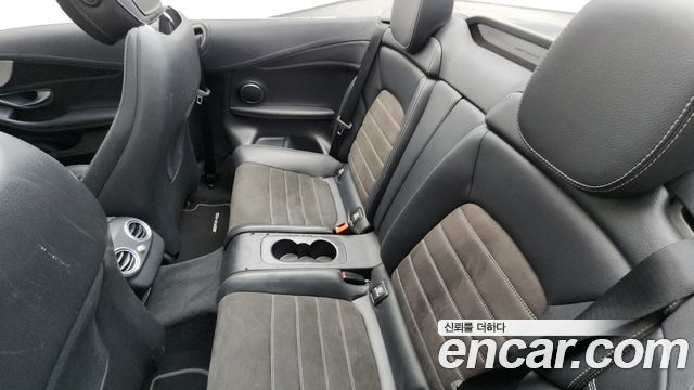 Mercedes-Benz C-Class 2022 — photo 12