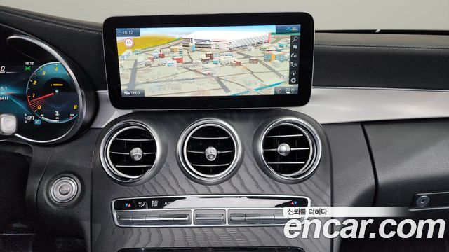 Mercedes-Benz C-Class 2022 — photo 15