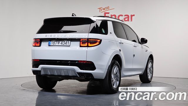 Land Rover Discovery Sport 2024 — photo 2