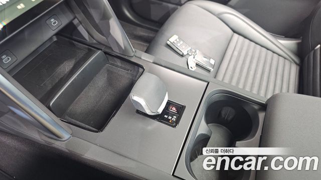 Land Rover Discovery Sport 2024 — photo 9