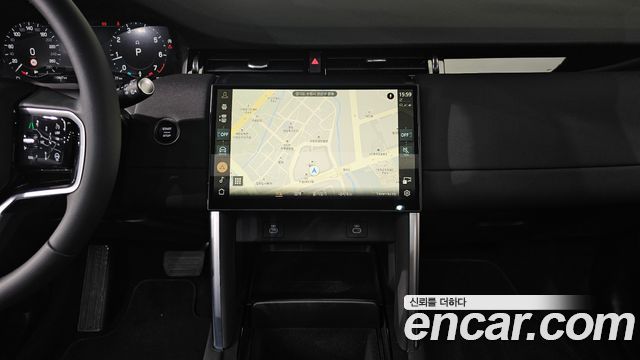 Land Rover Discovery Sport 2024 — photo 14