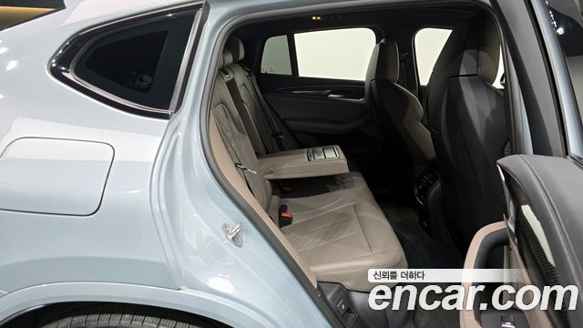 BMW X4M 2023 — photo 12