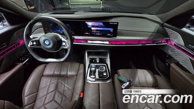 BMW i7 2023 — photo 7