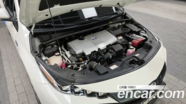 Toyota Prius 2018 — photo 6