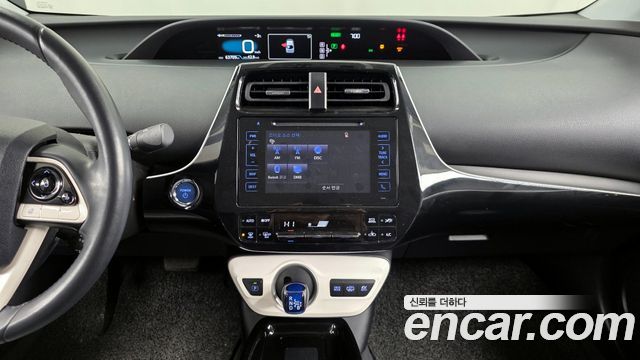 Toyota Prius 2018 — photo 14