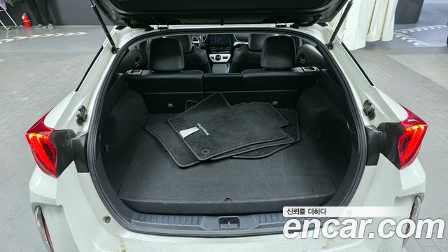Toyota Prius 2018 — photo 20