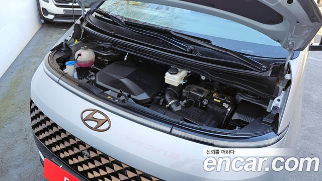 Hyundai Staria 2023 — photo 6
