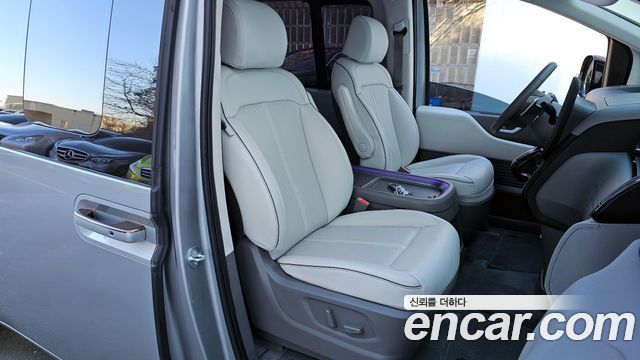 Hyundai Staria 2023 — photo 10