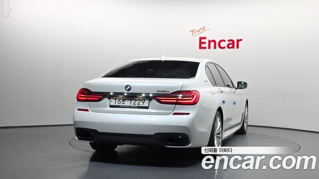 BMW 7-Series 2017 — photo 4