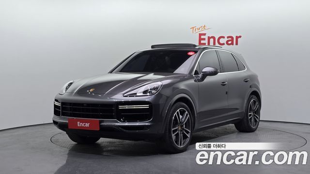 Porsche Cayenne 2021 — photo 1