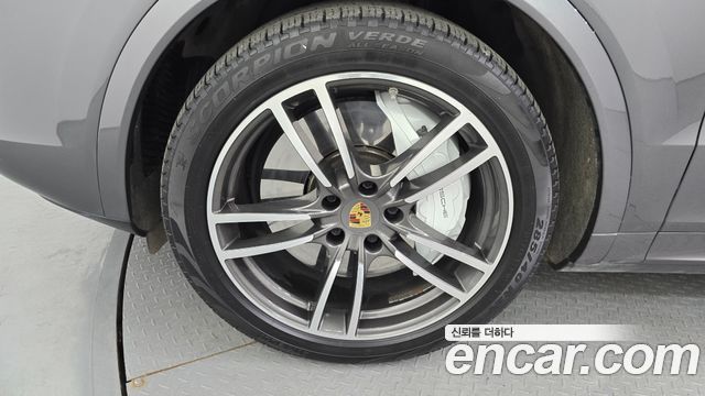 Porsche Cayenne 2021 — photo 5