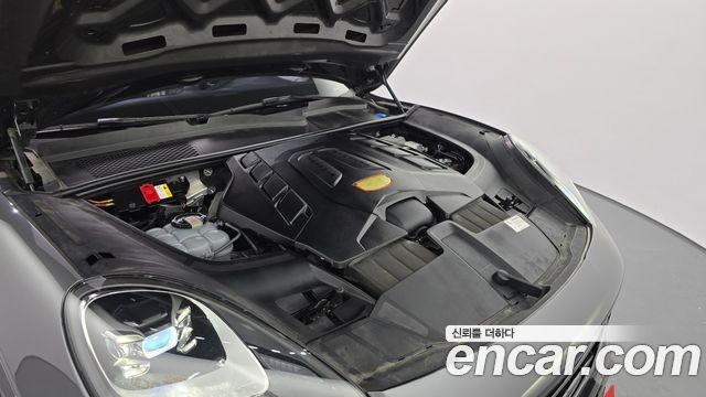 Porsche Cayenne 2021 — photo 6