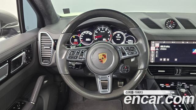Porsche Cayenne 2021 — photo 13