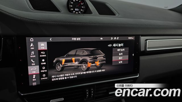 Porsche Cayenne 2021 — photo 16