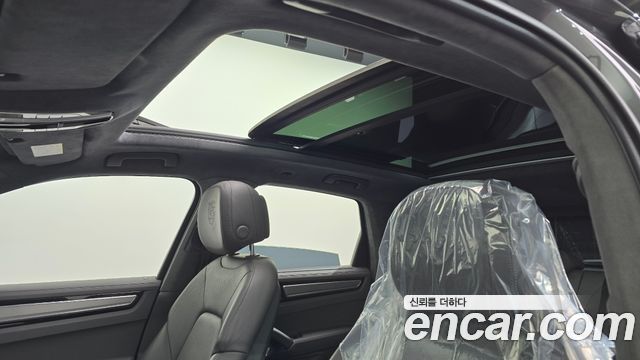 Porsche Cayenne 2021 — photo 19