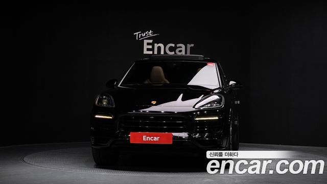 Porsche Cayenne 2021 — photo 3