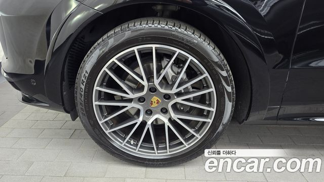 Porsche Cayenne 2021 — photo 5