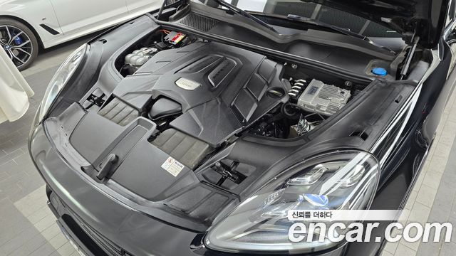 Porsche Cayenne 2021 — photo 6