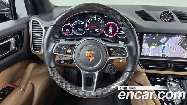 Porsche Cayenne 2021 — photo 13
