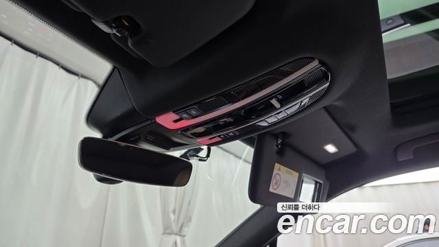 Porsche Cayenne 2021 — photo 17