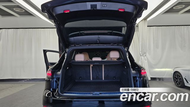 Porsche Cayenne 2021 — photo 20