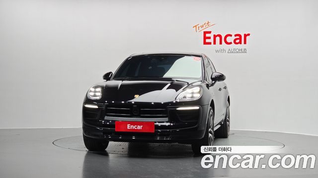 Porsche Macan 2023 — photo 3