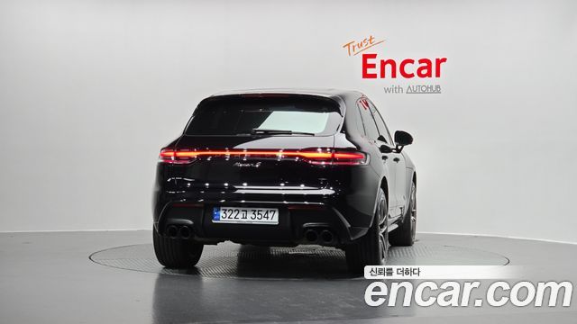 Porsche Macan 2023 — photo 4