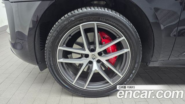 Porsche Macan 2023 — photo 5